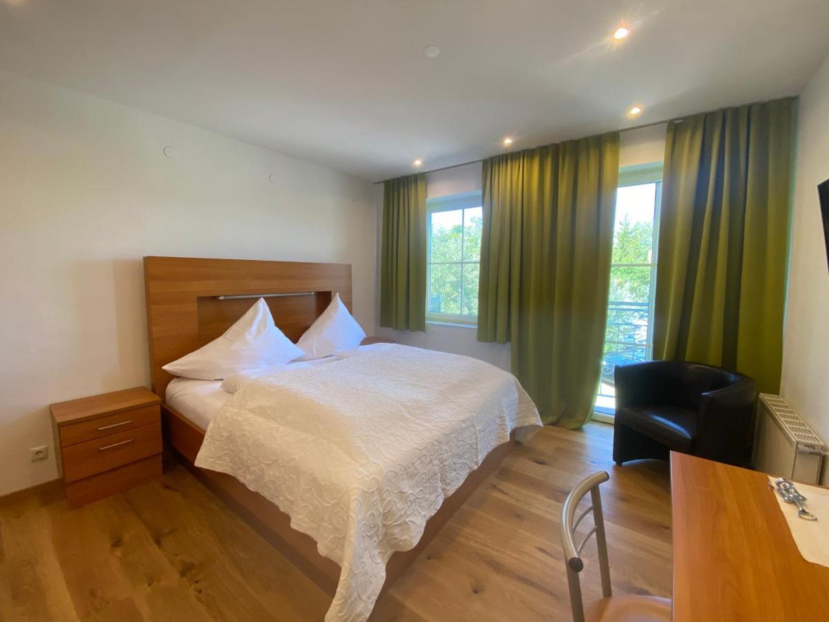 Seehotel Herlinde Podersdorf am See Exteriör bild