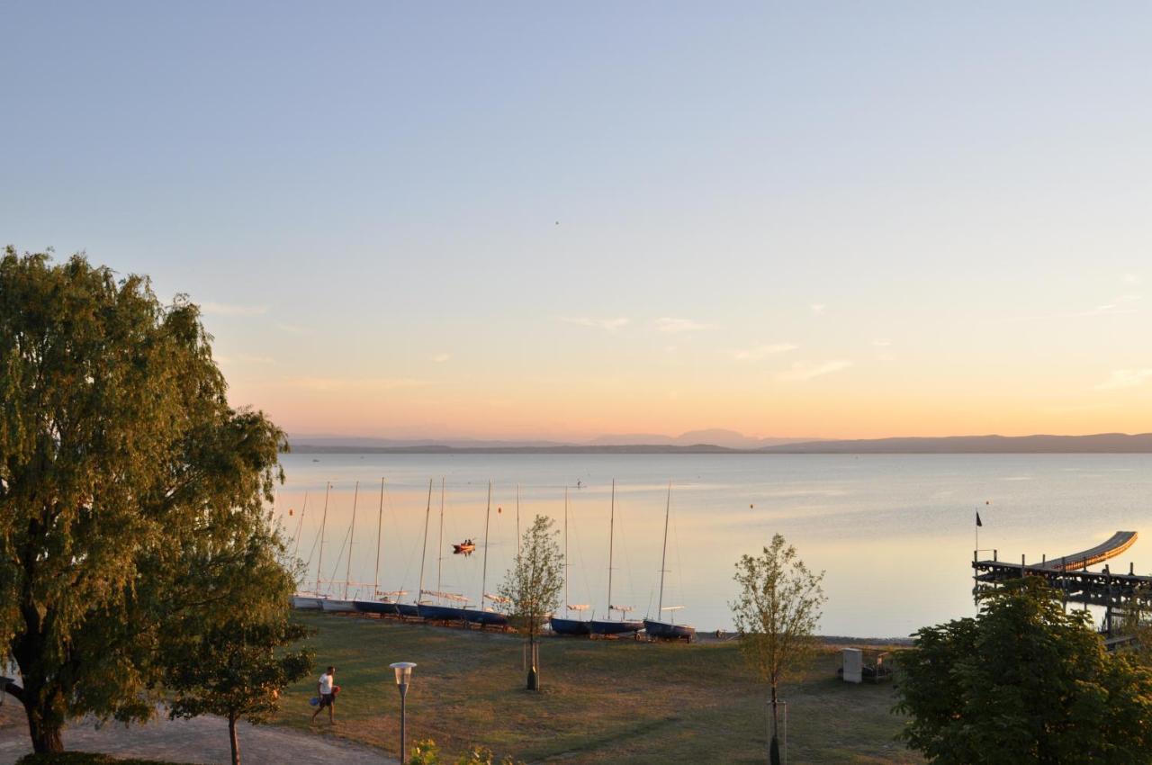 Seehotel Herlinde Podersdorf am See Exteriör bild