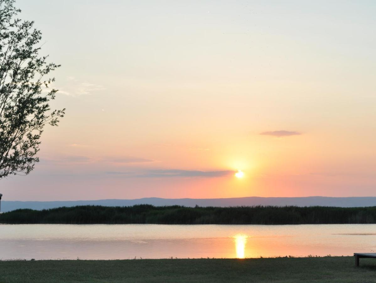 Seehotel Herlinde Podersdorf am See Exteriör bild