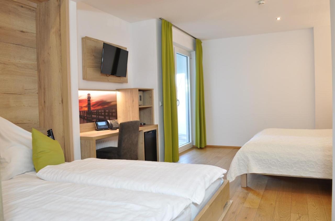 Seehotel Herlinde Podersdorf am See Exteriör bild