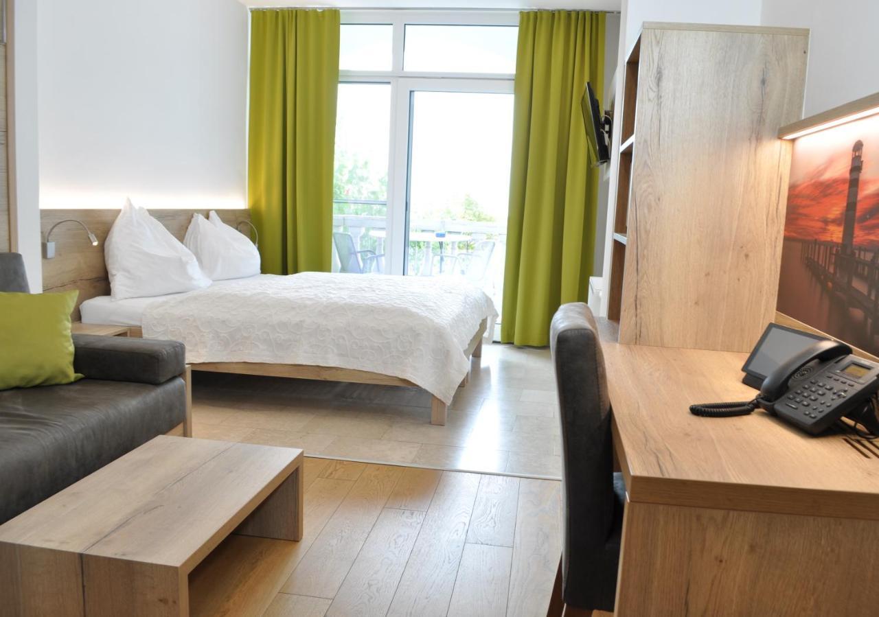 Seehotel Herlinde Podersdorf am See Exteriör bild